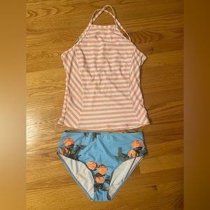 Bundle of three Womens 2 piece swimsuits. Never been worn.Medium. Mix and match!